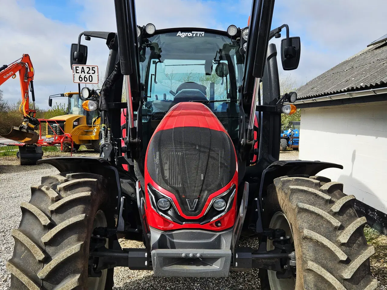 Billede 3 - Valtra G135 / 650 timer / år 2024 / frontlæsser