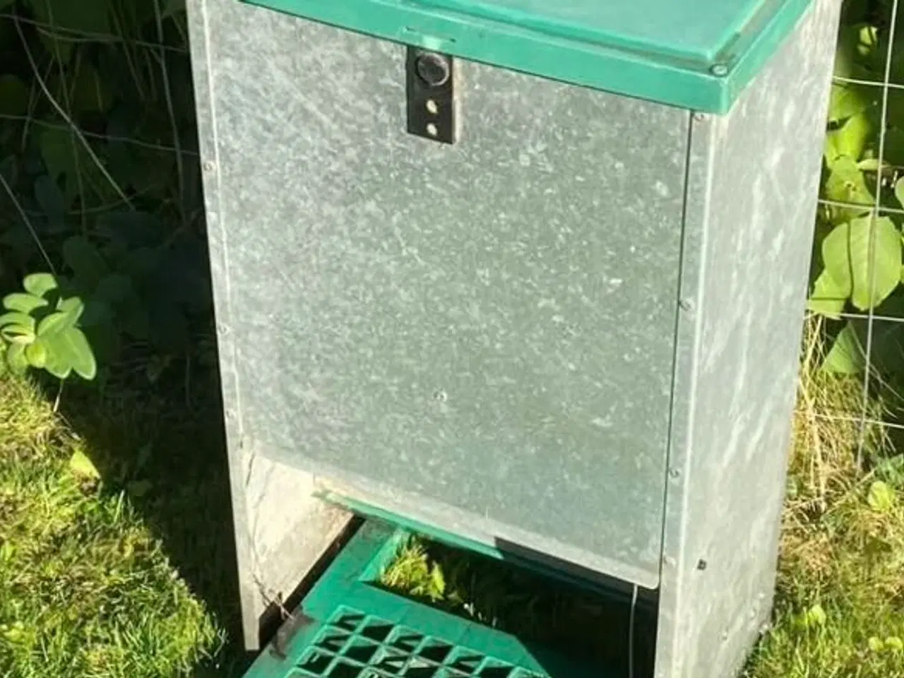 Billede 1 - Foder automat til fjerkræ