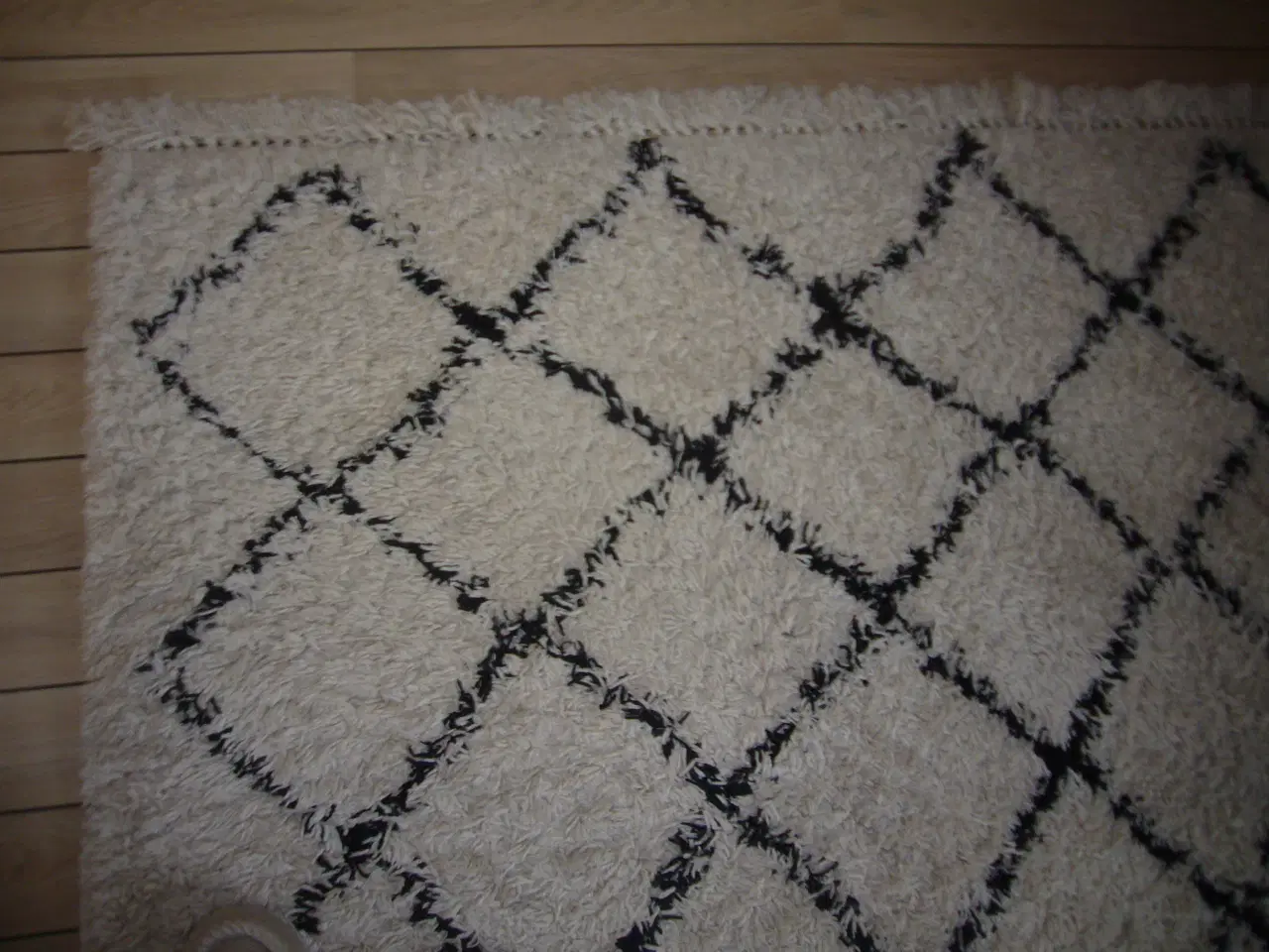 Billede 2 - Fint moderne tæppe