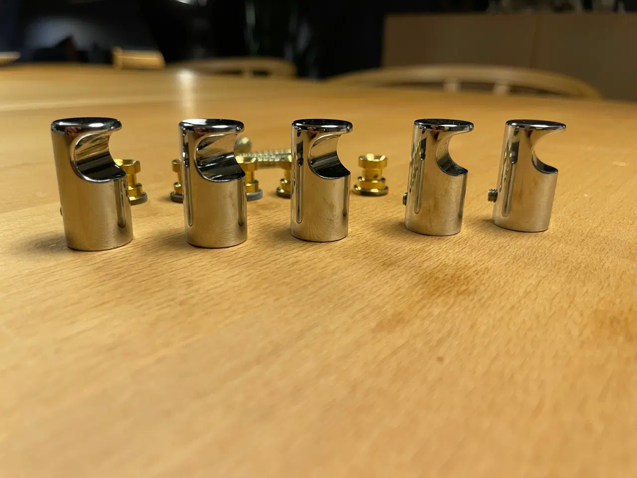 Billede 1 - Vola T17-16 knager i krom, 5 stk