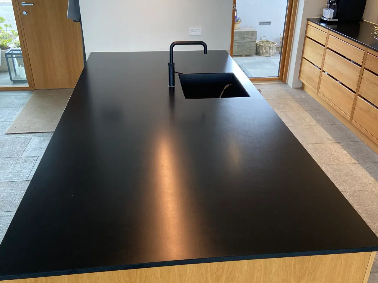 Billede 1 - Silestone bordplader 20mm negro