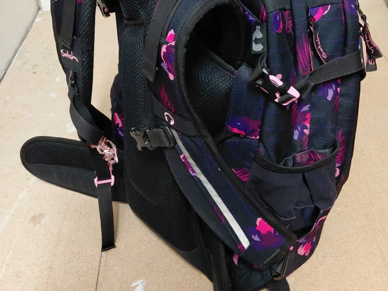 Billede 2 - Satch skoletaske sælges