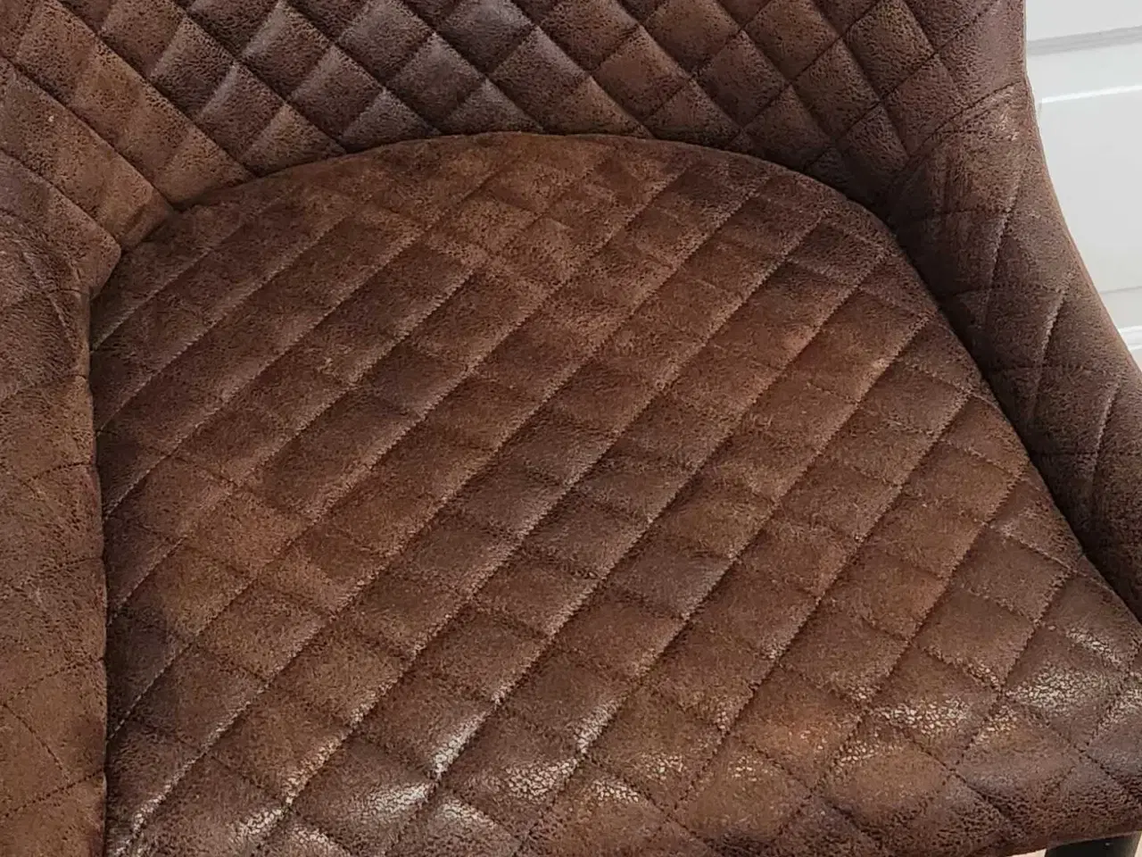 Billede 3 - Helt ny bar/make-up stole købt 2 måneder siden650