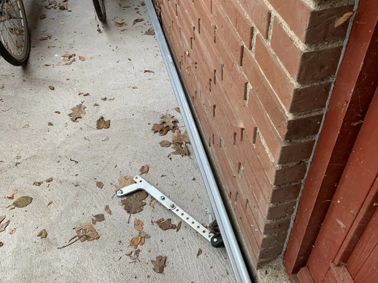 Billede 4 - Garageport med kassette mønster og motor