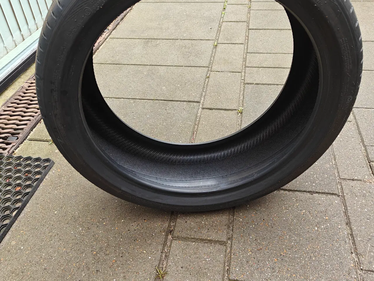 Billede 2 - 4 stk Hankook 235/40R20 96V dæk fra ny Cupra Born