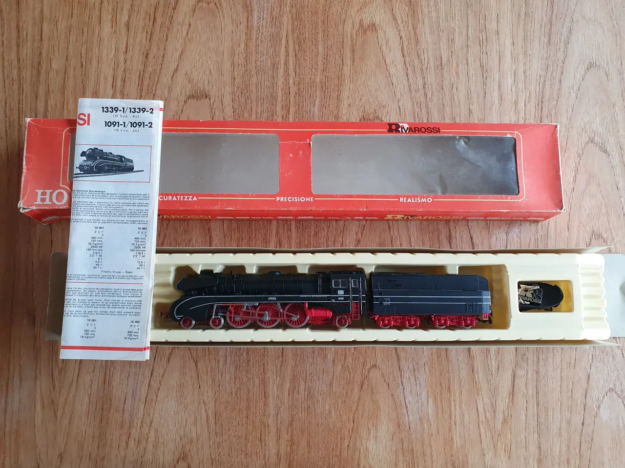 Billede 1 - Rivarossi lokomotiv med vogn 1339