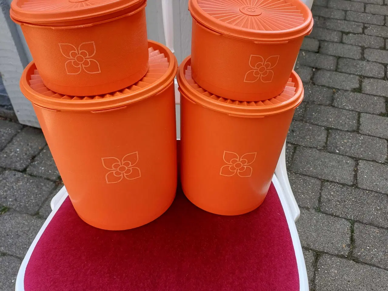 Billede 3 - Tupperware med solstråle låg 