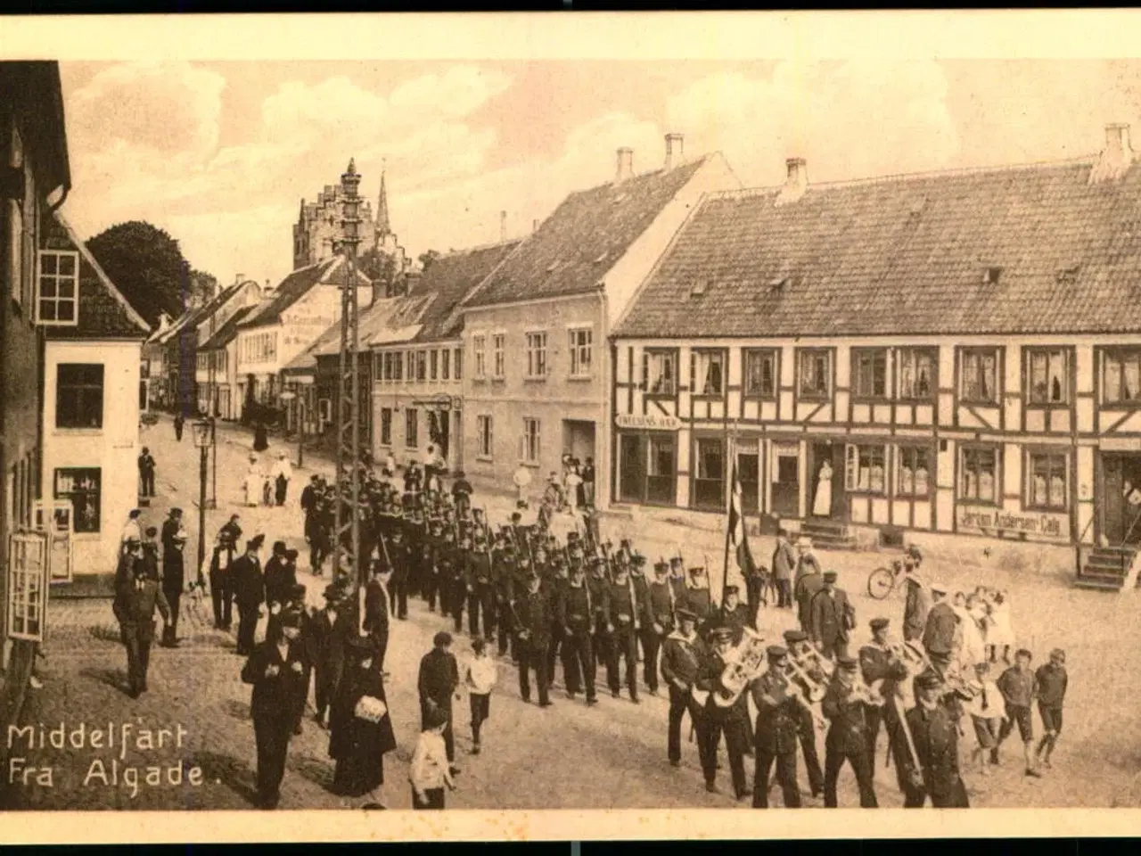 Billede 1 - Middelfart - Fra Algade - J.G. Kreutzers Papir 104 - Ubrugt