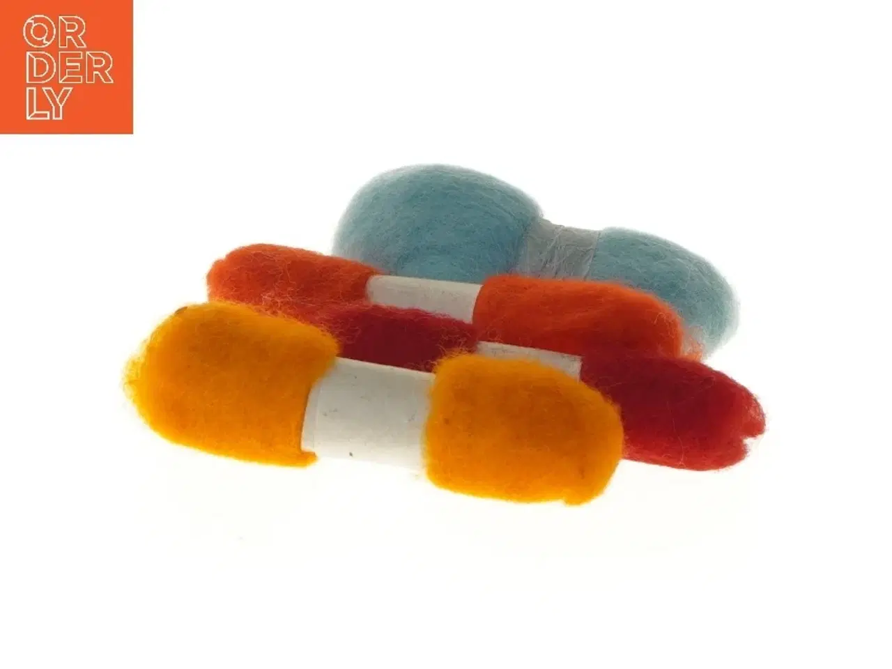 Billede 2 - Farvet uld til håndarbejde (str. 14 cm)