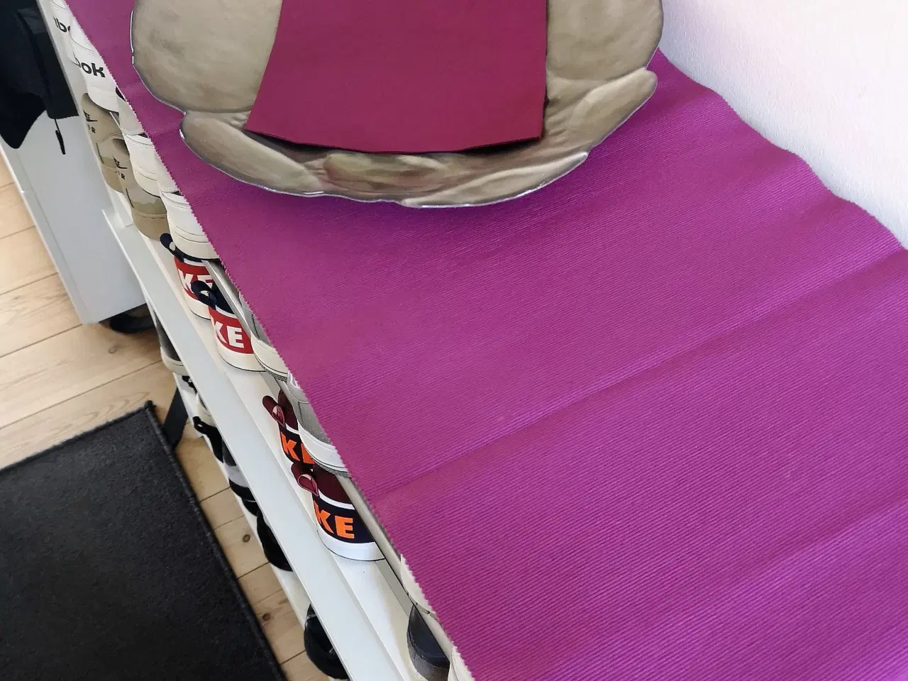 Billede 3 - Ny IKEA MÄRIT bordløber, violet / lilla, 35x130 cm