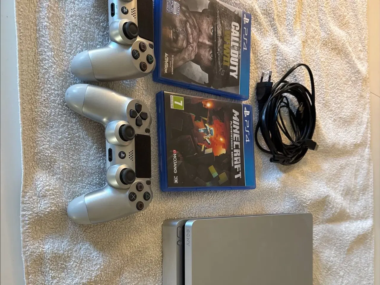 Billede 1 - PS4 spilkonsol