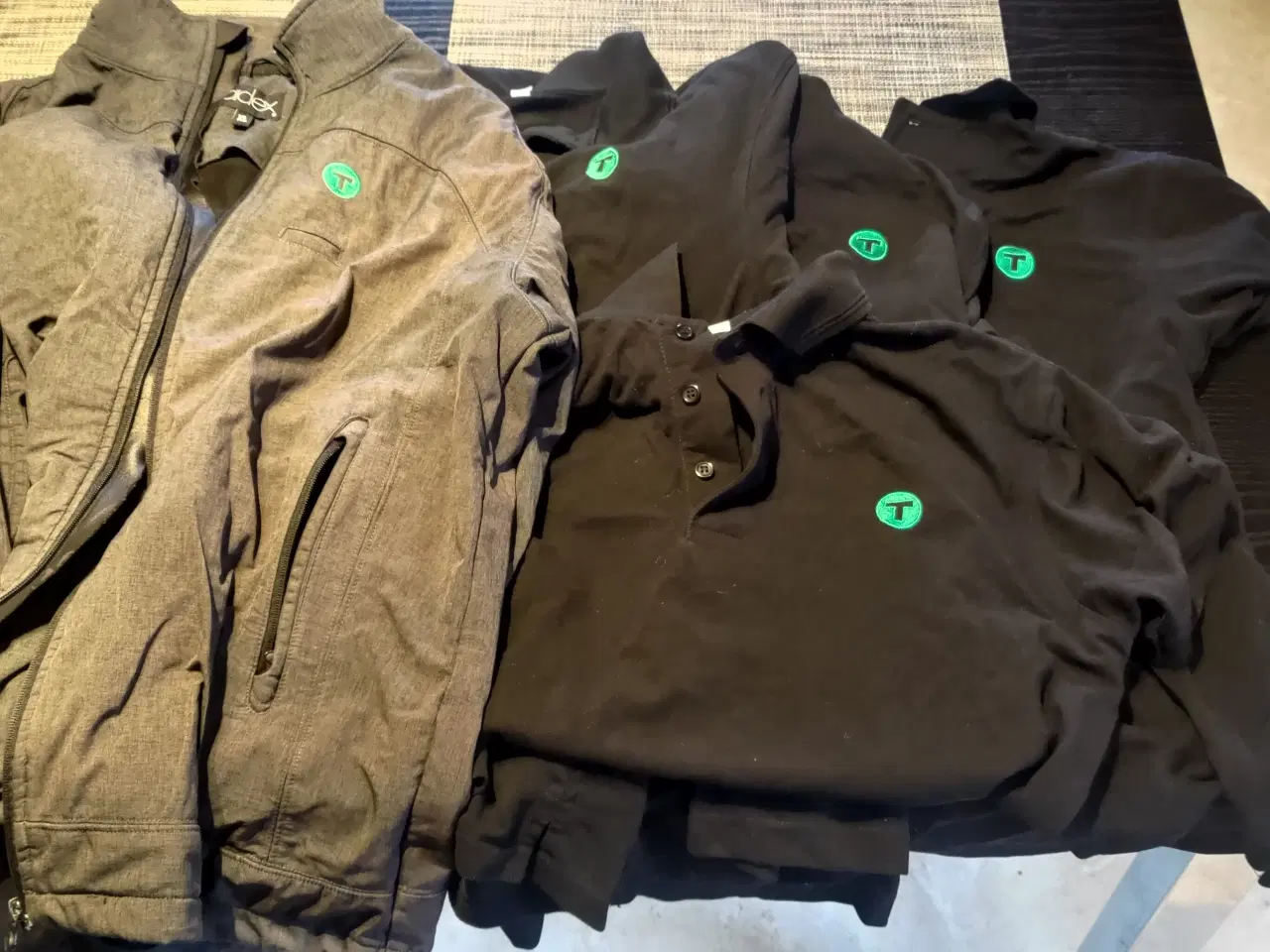 Billede 1 - Jakke og polo shirts fra Dantaxi