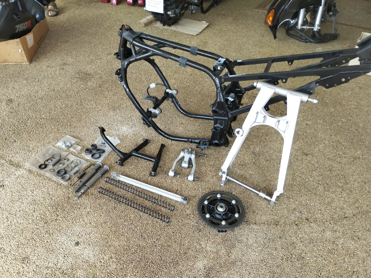 Billede 2 - Stel for og bag til Kawasaki GPX 750R    ( se % ) 