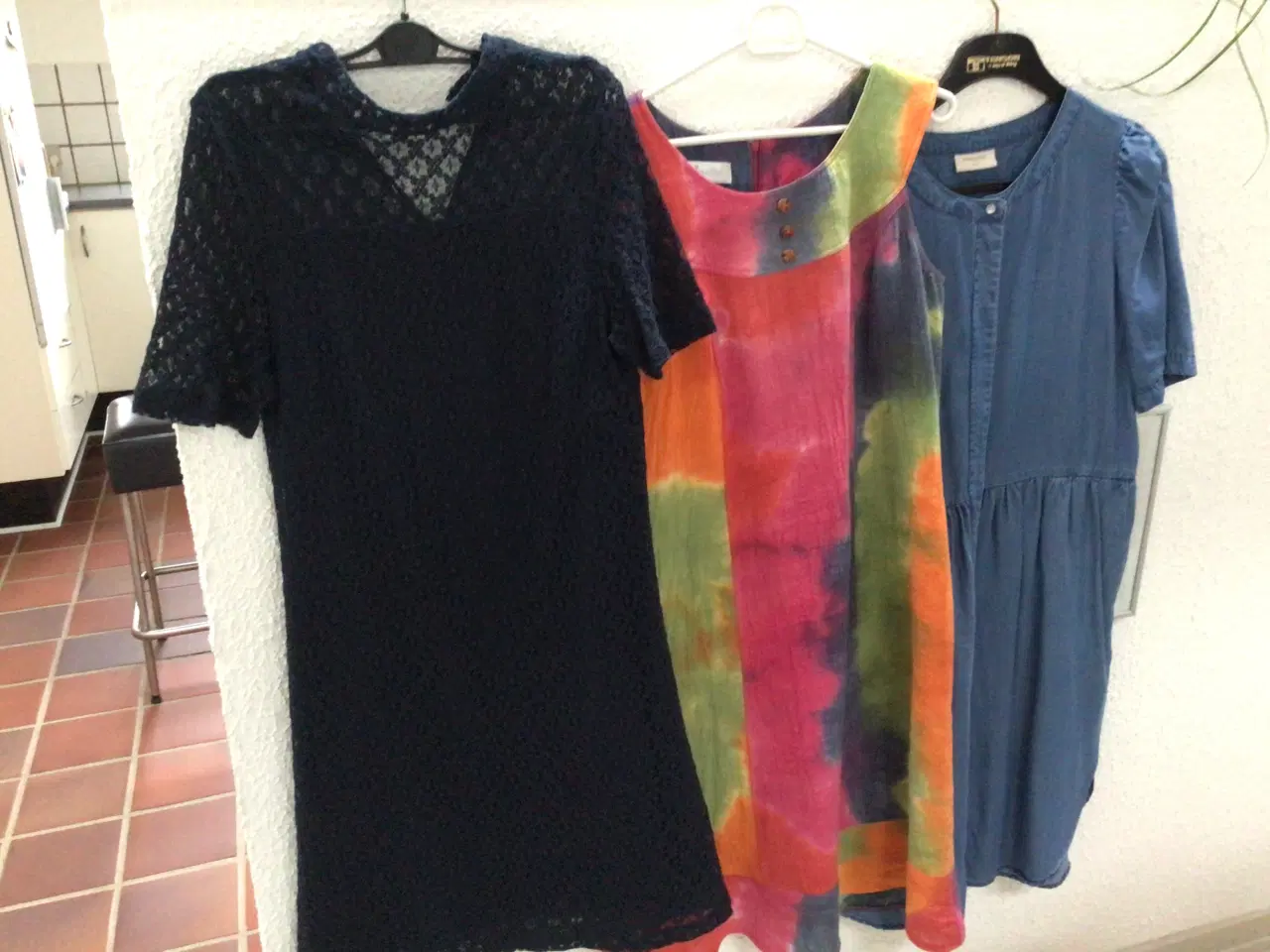 Billede 1 - Forskellige kjoler