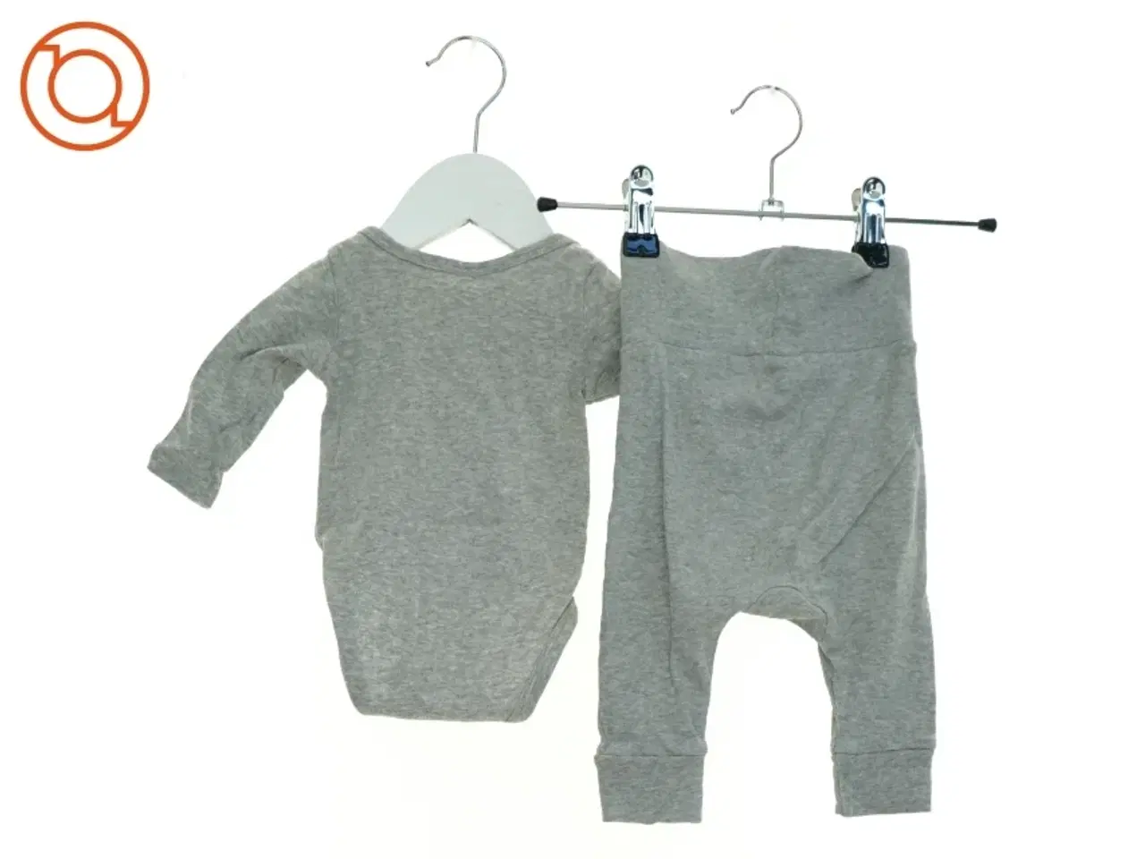 Billede 2 - babysæt fra H&M (str. 56 cm)