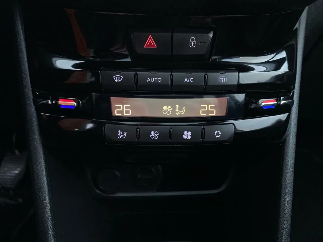 Billede 15 - Peugeot 208 1,6 BlueHDi Desire Sky 100HK 5d