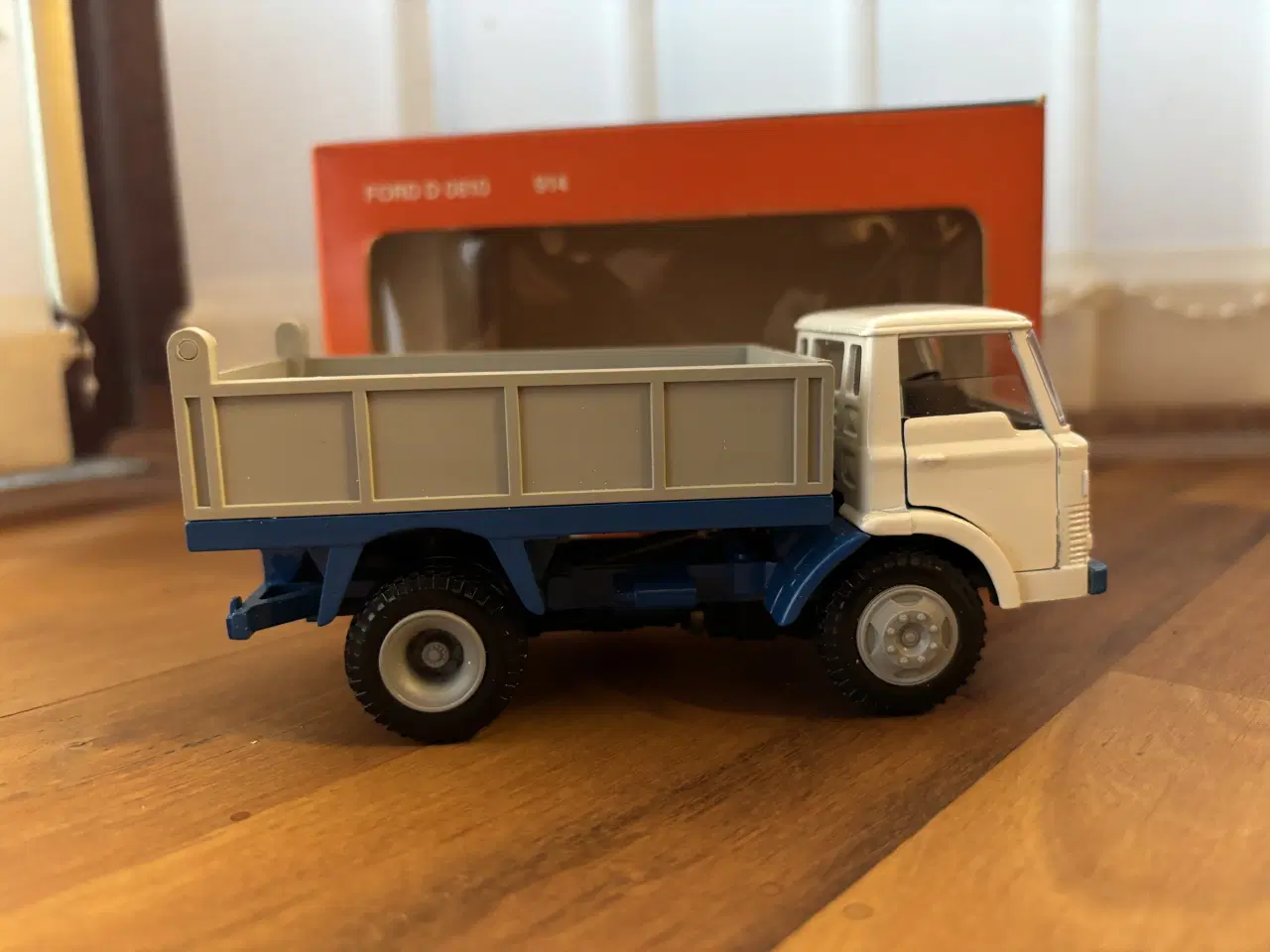 Billede 3 - Tekno Ford D-800