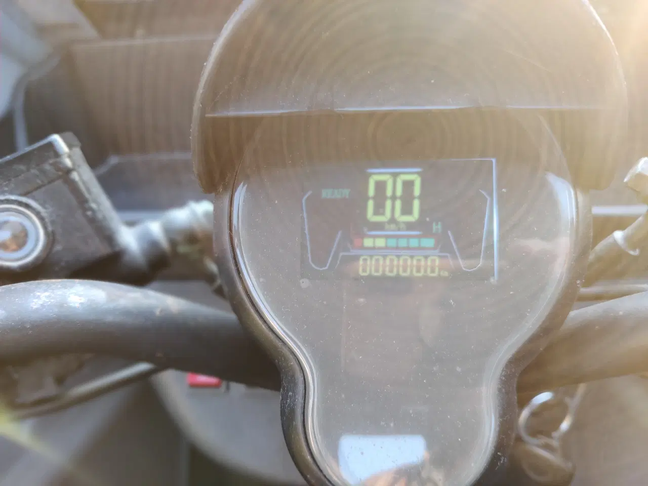 Billede 9 - Lukket el-scooter, med stort batteri