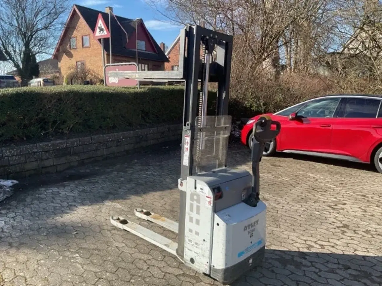 Billede 4 - Atlet stabler 1250 kg kun 300 Timer