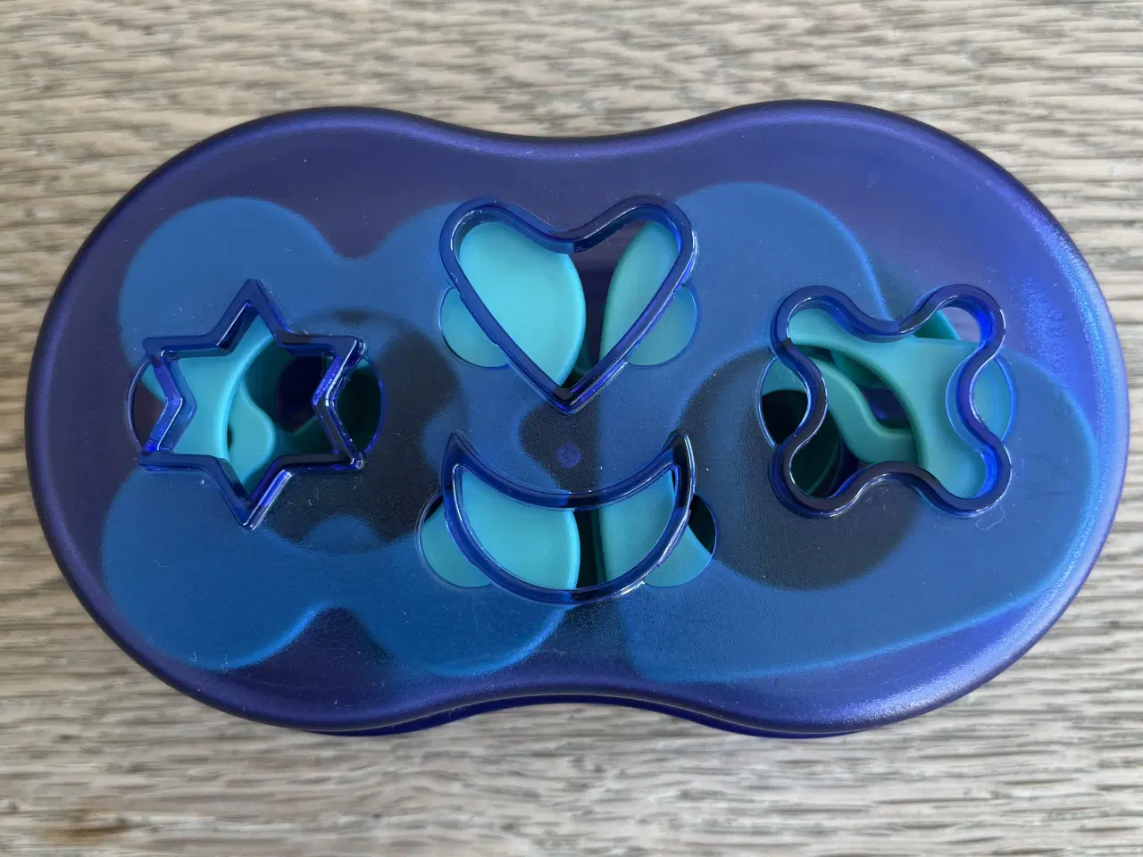 Billede 2 - Tupperware bagetilbehør, udstikkere 8 stk. 