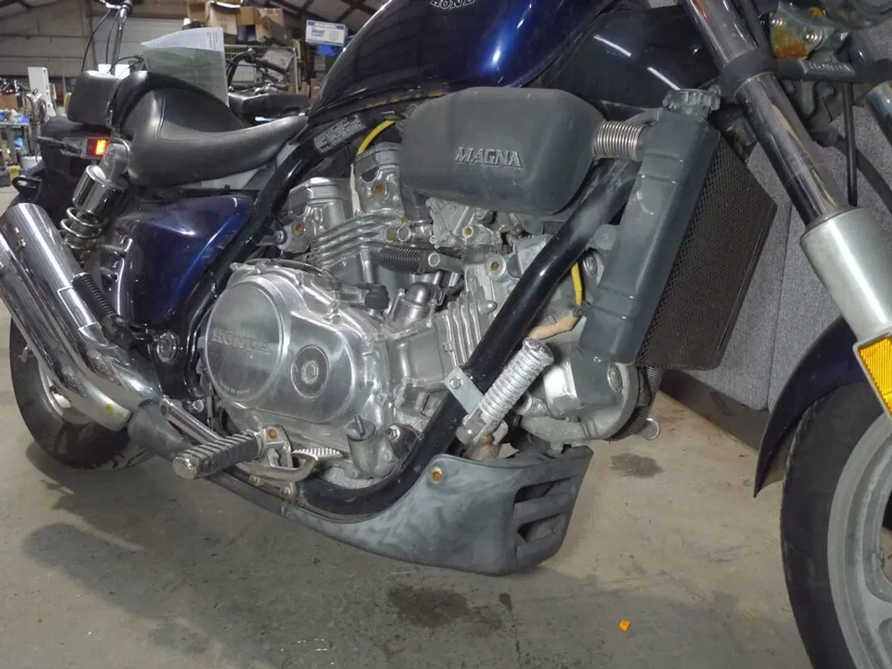 Billede 2 - MC, Honda VF700C Super Magna 3212 MOMSFRI