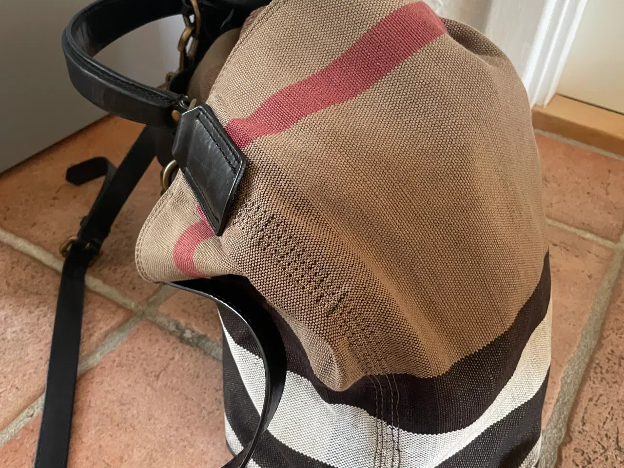 Billede 3 - Burberry kanvas taskr