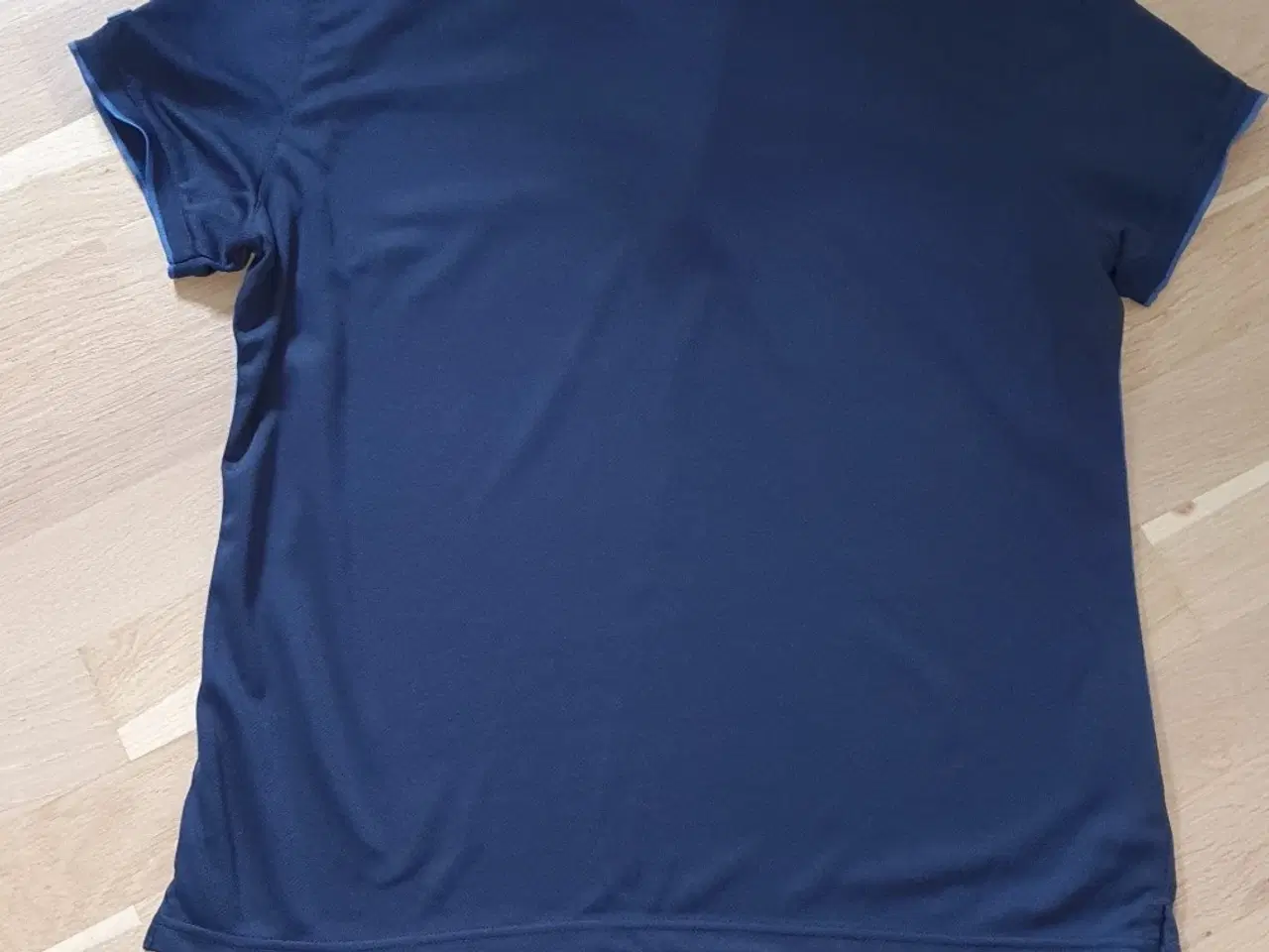 Billede 2 - Sportstrøje