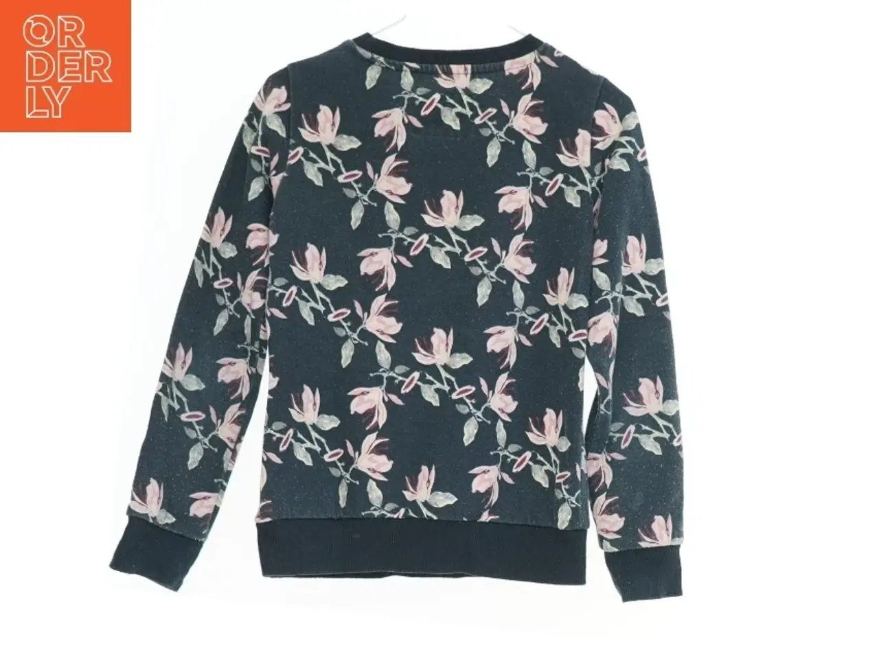 Billede 2 - Blomsterprint sweatshirt med &#39;HEART&#39; fra Follow Your Heart (str. 128)