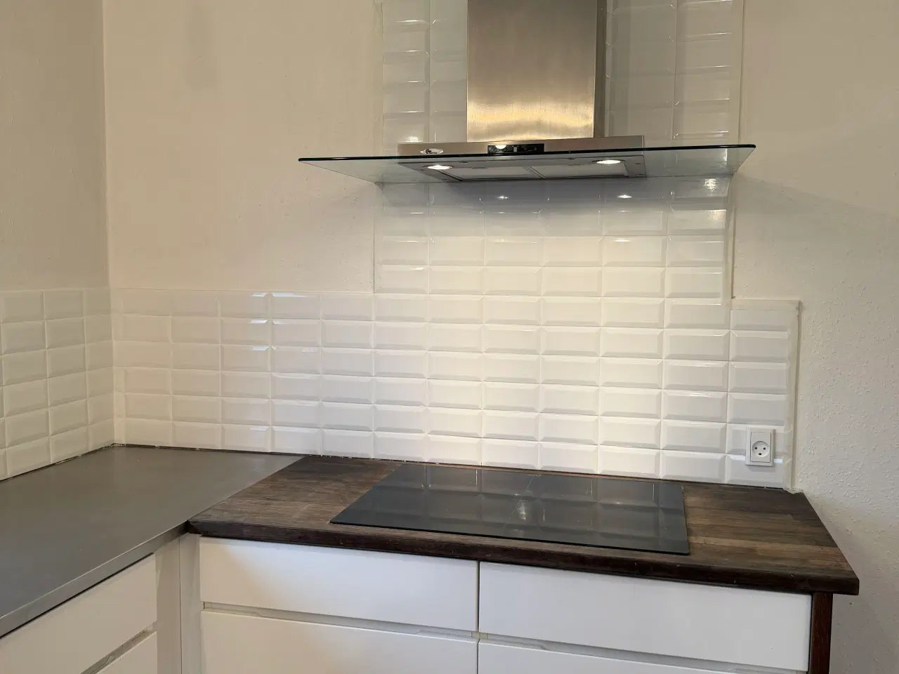 Billede 7 - Hus med stort værksted og garager.