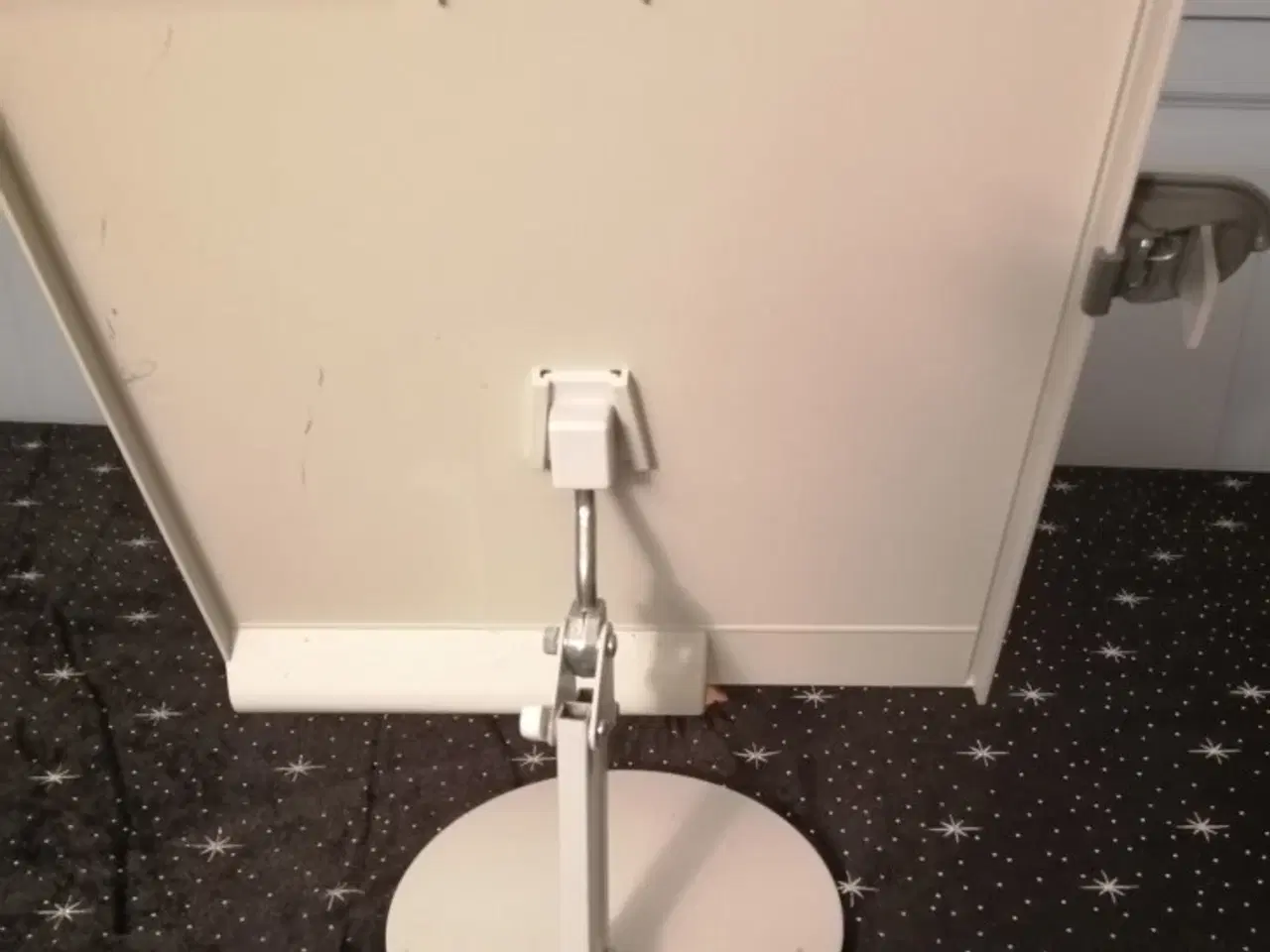 Billede 4 - Luxo konceptholder bord model