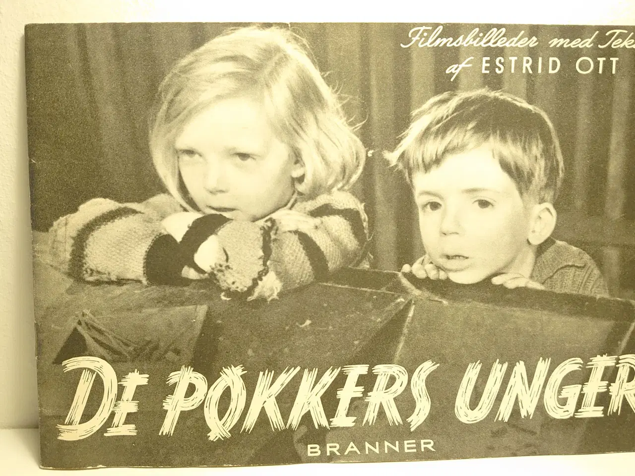 Billede 1 - Estrid Ott: De pokkers Unger. Branners Forlag 1948