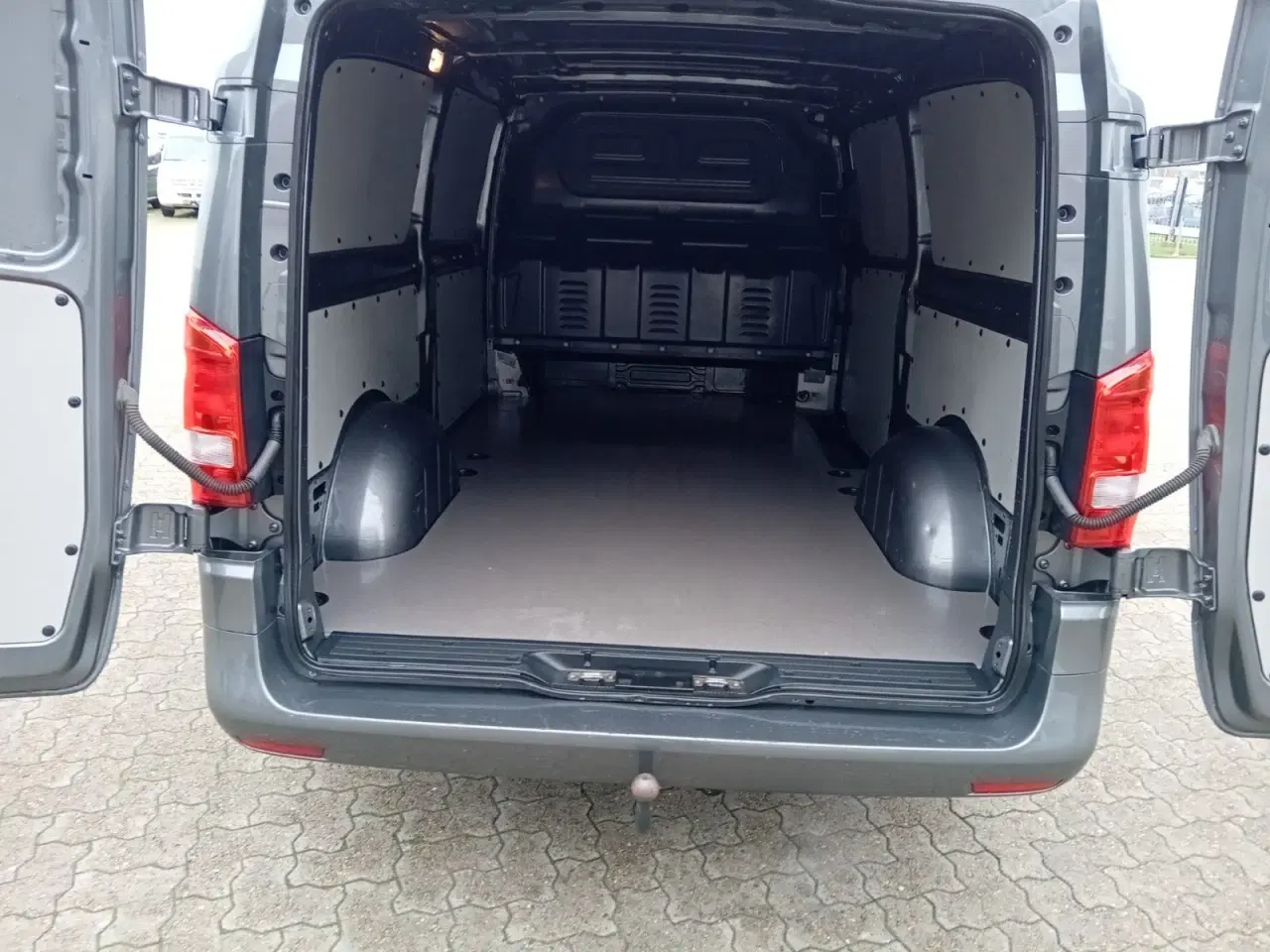 Billede 10 - Mercedes Vito 114 2,0 CDi Kassevogn aut. XL RWD