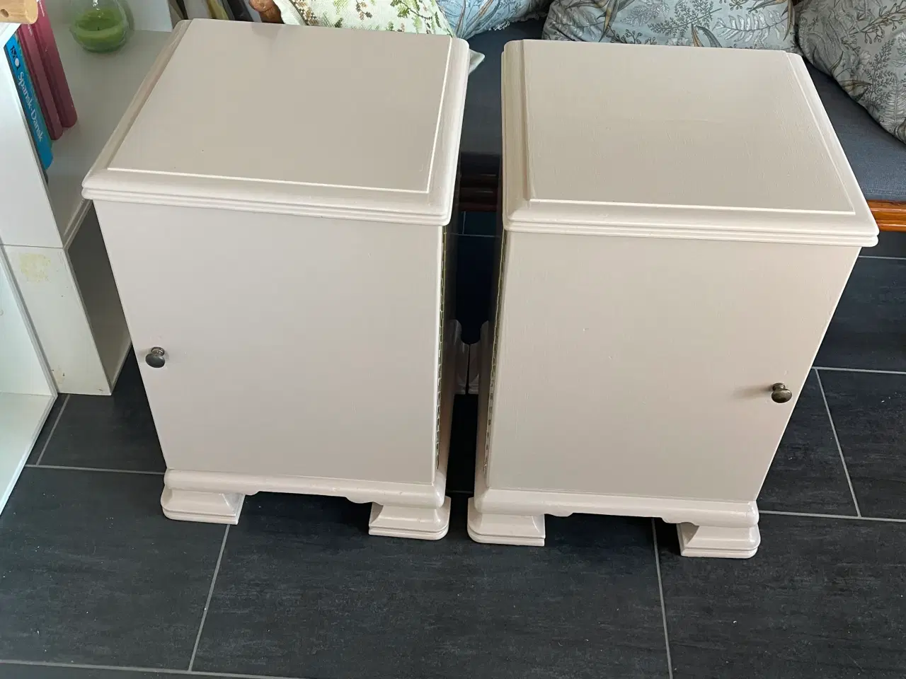 Billede 8 - 2 søde sengeborde