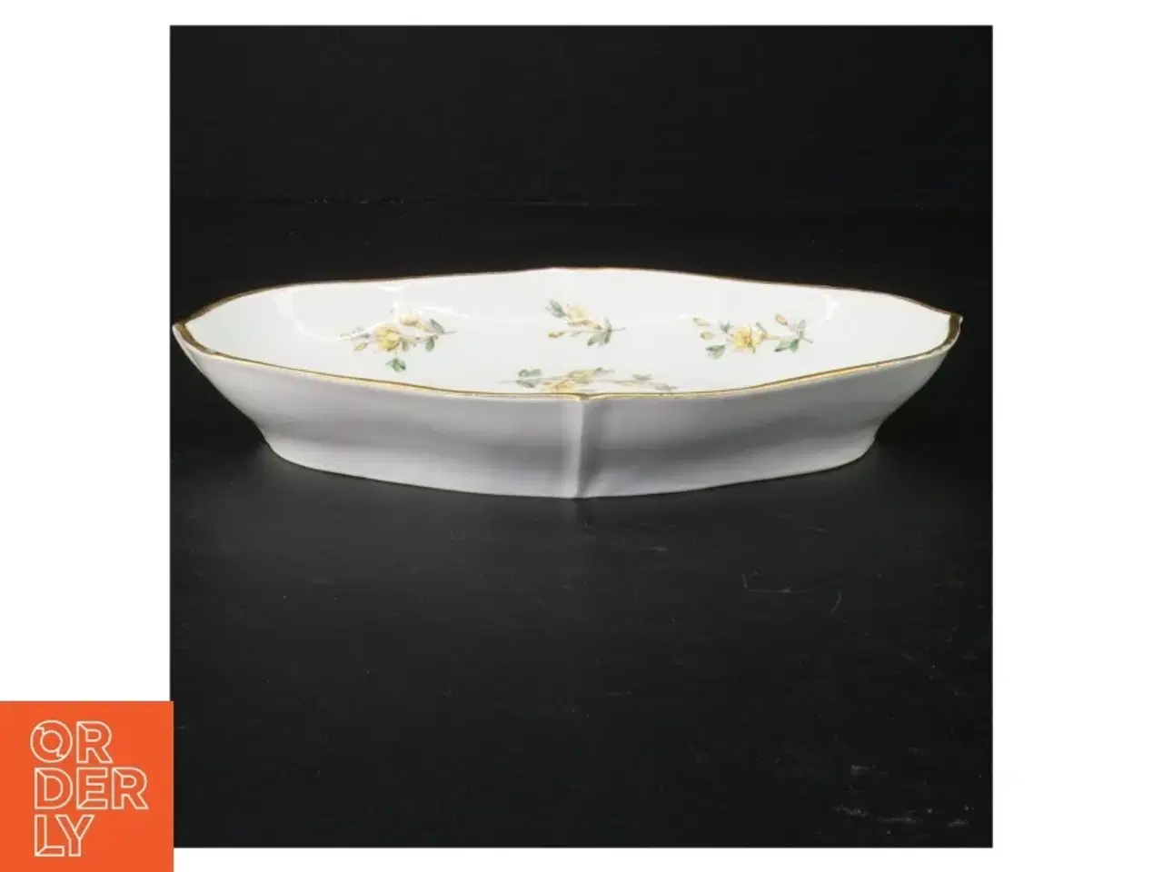 Billede 3 - Porcelænsfad med blomstermotiv fra Royal Copenhagen (str. 23 x 16 cm)