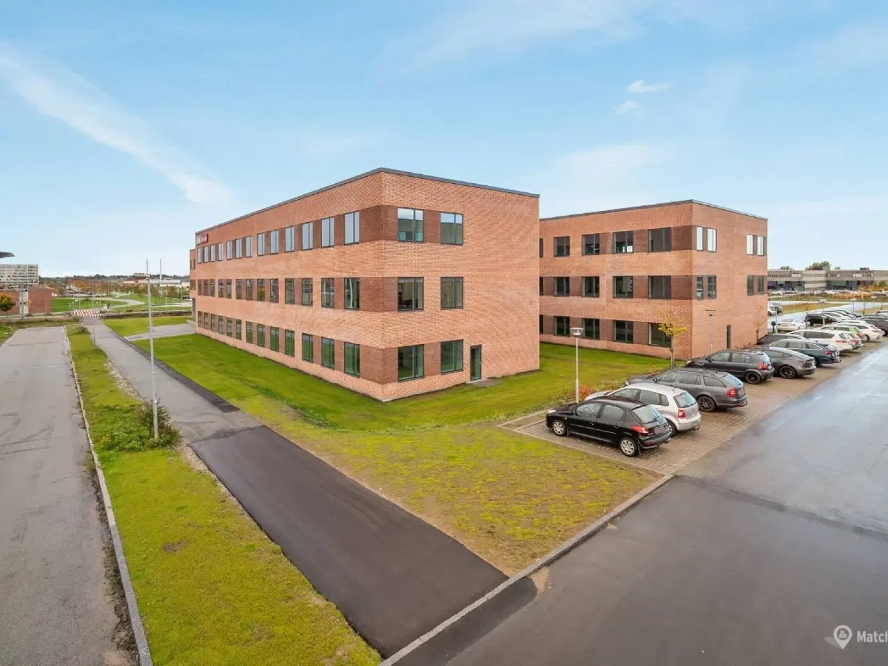 Billede 1 - Moderne og lyst lejemål i flot ejendom