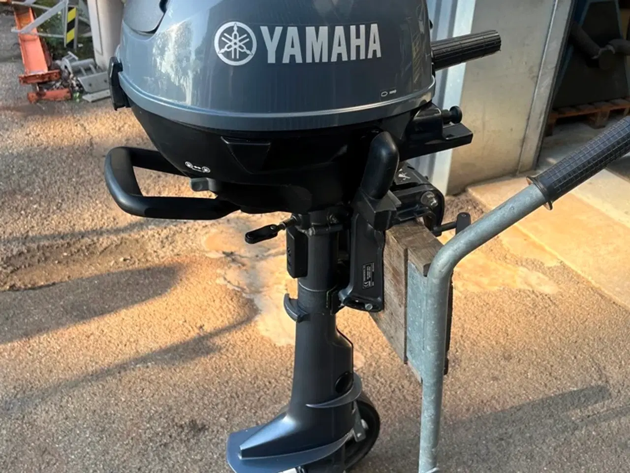 Billede 4 - Yamaha 2,5hk kortbenet påhængsmotor