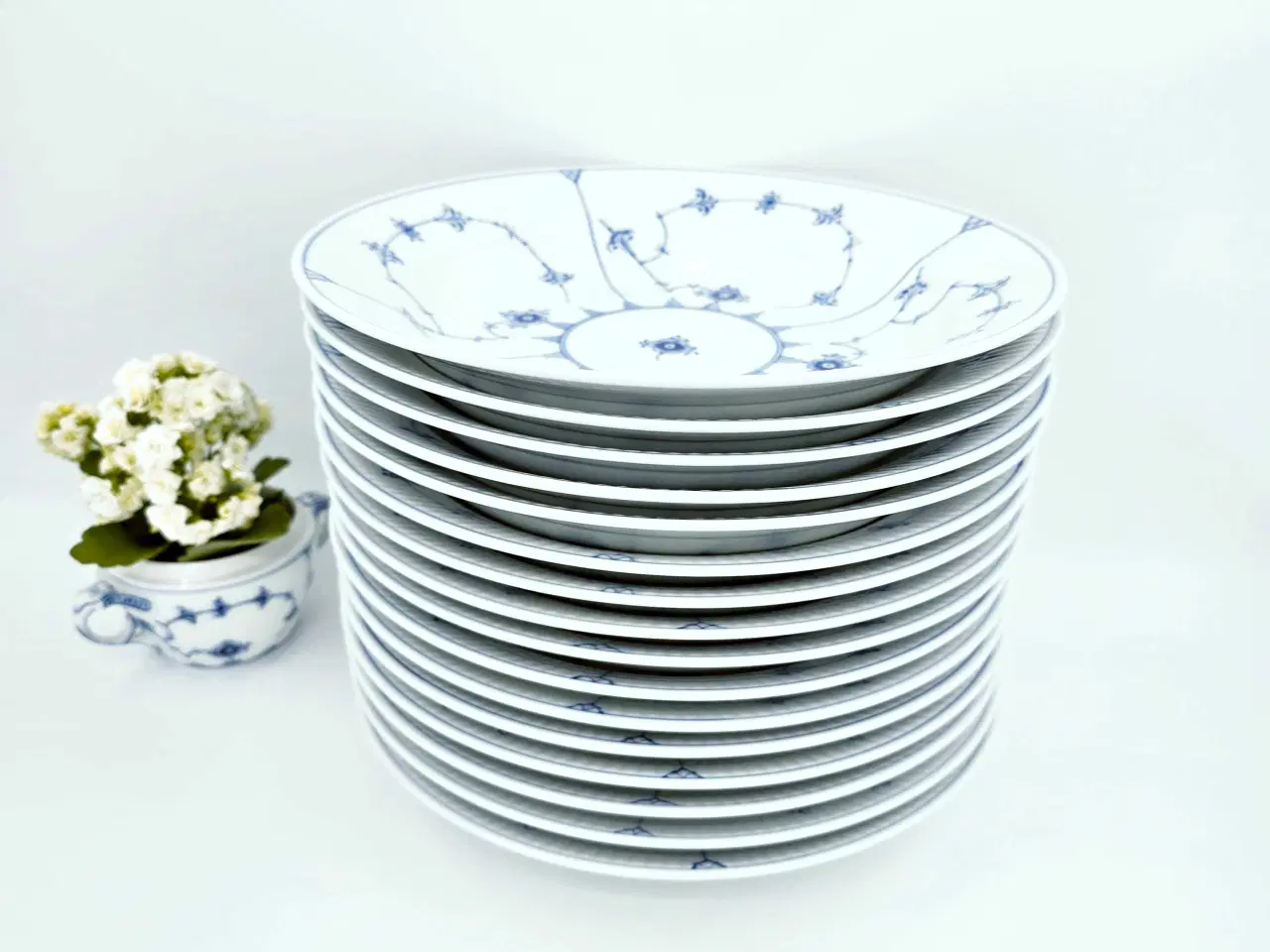 Billede 5 - Musselmalet Riflet Dyb Tallerken/ Pastatallerken