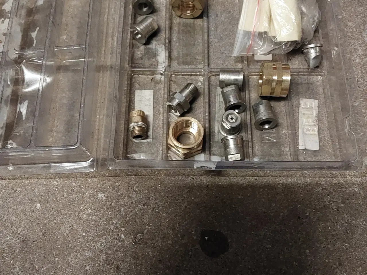 Billede 1 - Fliserenser med sug fra Kärcher Professional