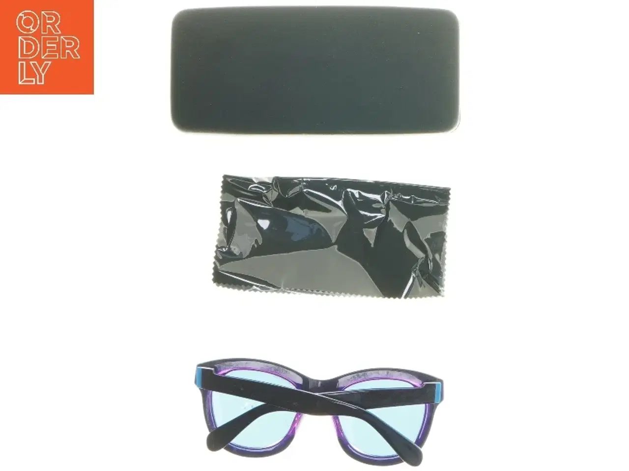 Billede 2 - Solbriller med etui (str. 14,5 cm)