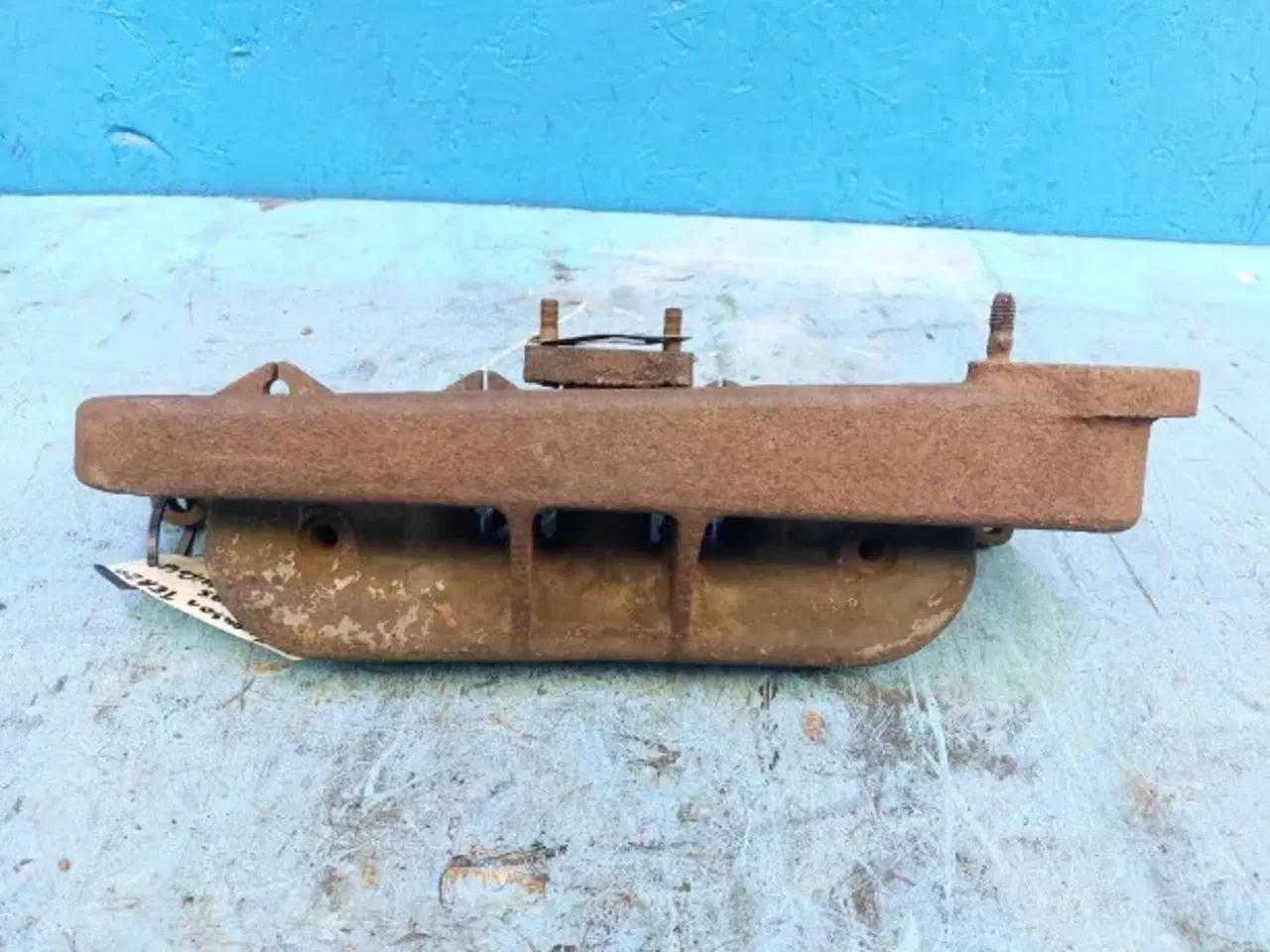 Billede 3 - Massey Ferguson TEA 20 Udstødningsmanifold 825458M1