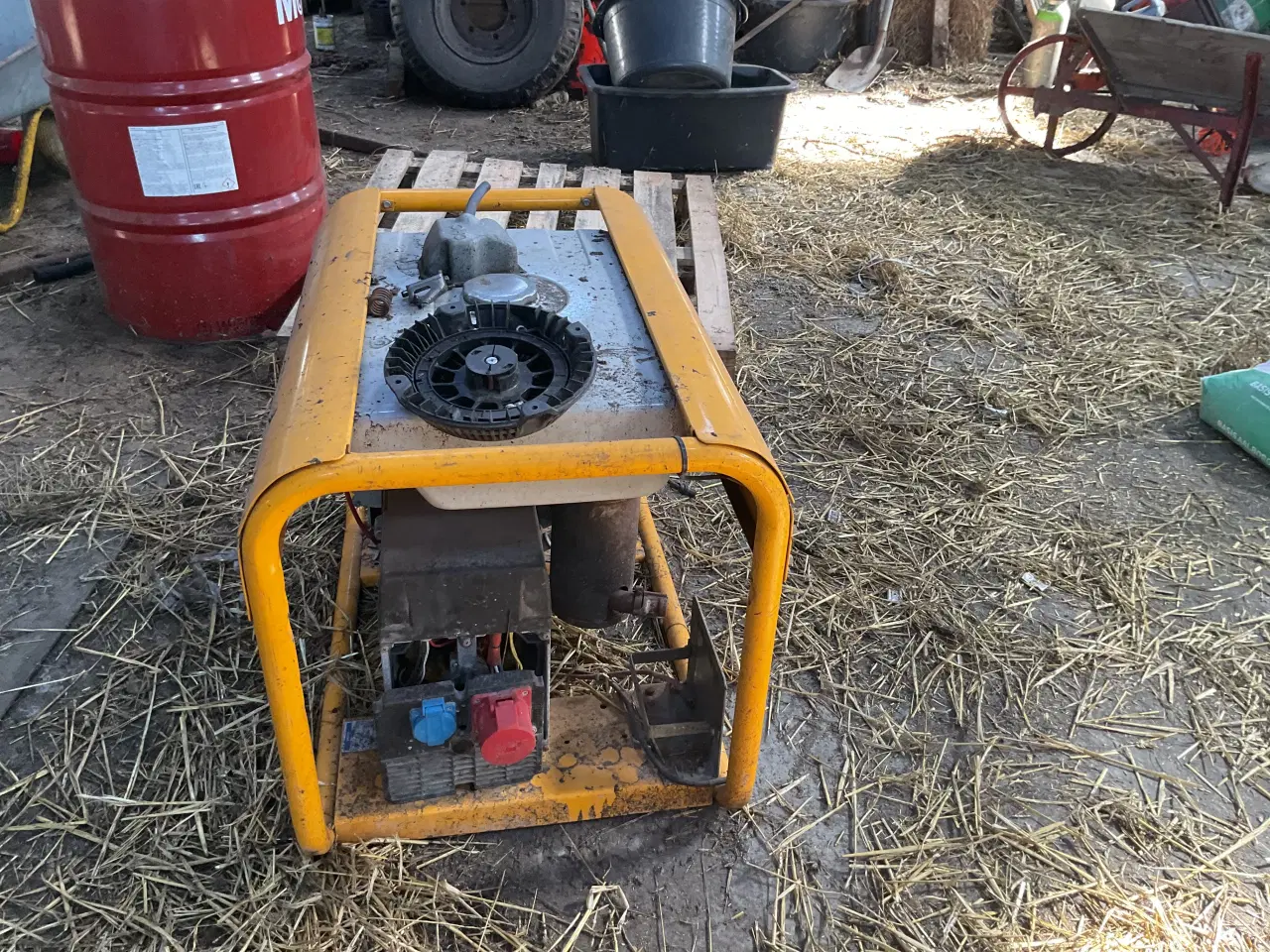 Billede 3 - Nødstrøms ,Generator