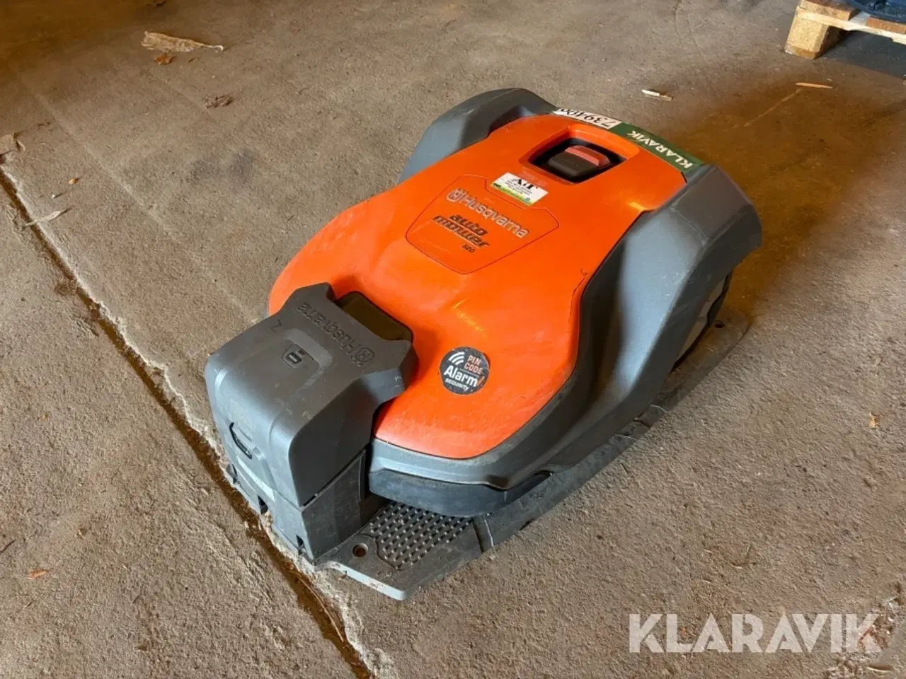 Billede 1 - Robot plæneklipper Husqvarna 520 med ladestation