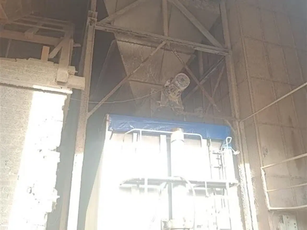 Billede 3 - - - - Færdigvare silo