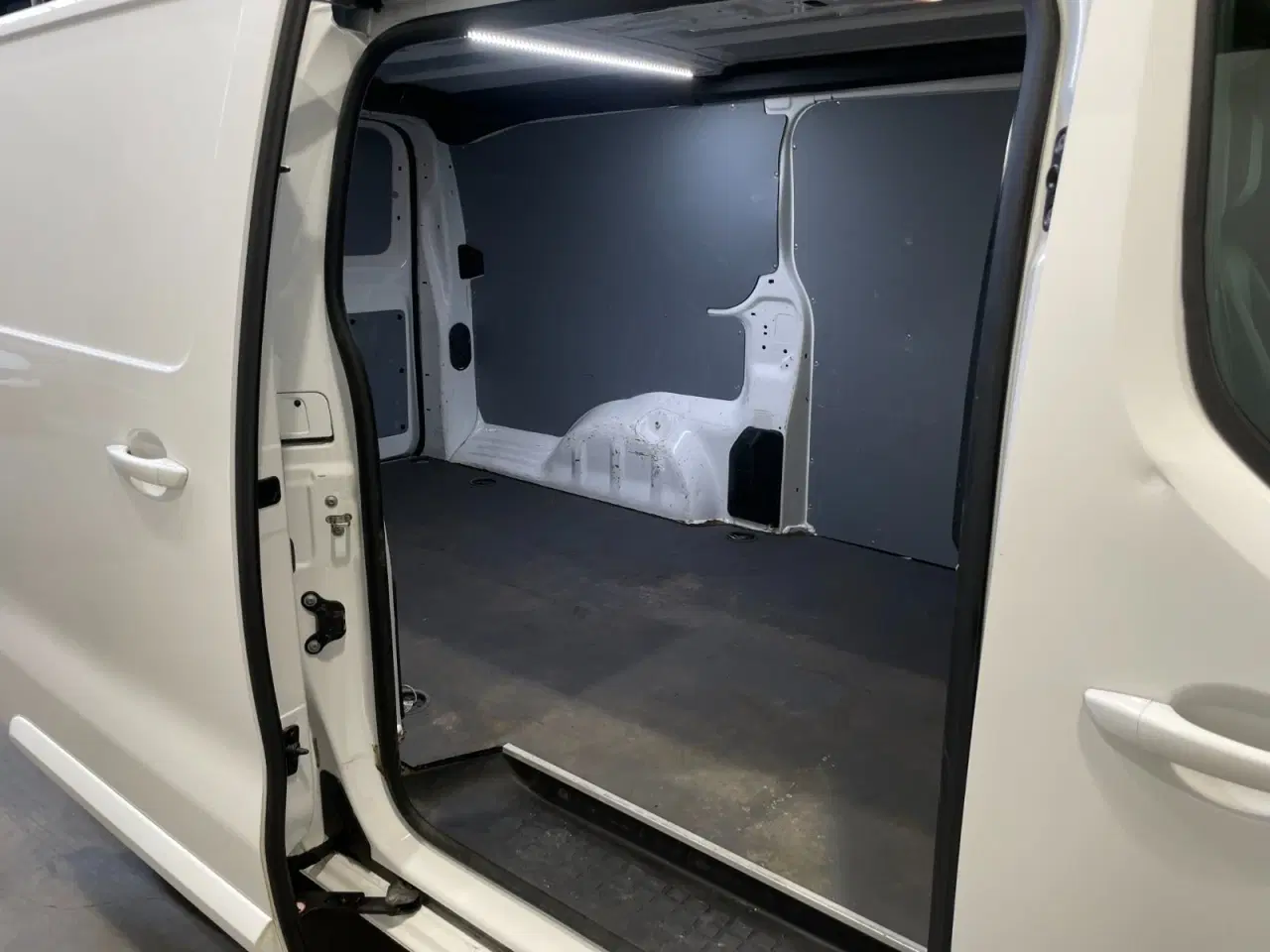 Billede 7 - Peugeot Expert 2,0 BlueHDi 122 L3 Premium Van