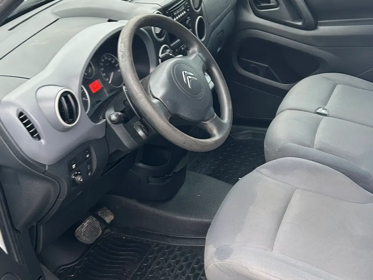 Billede 6 - Nysynet fin varevogn