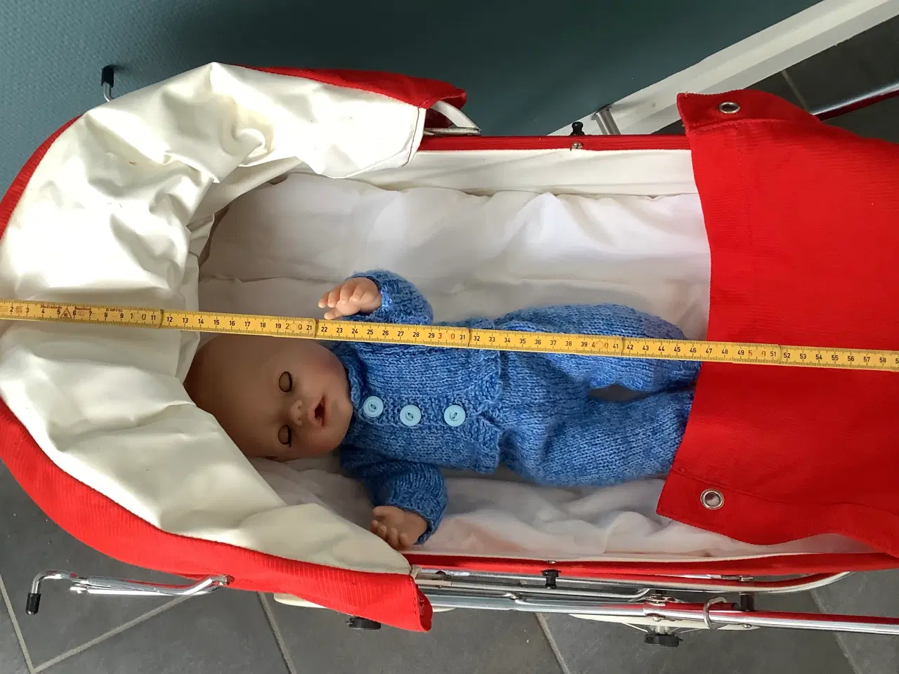 Billede 8 - Dukkevogn rød og crom stål stel