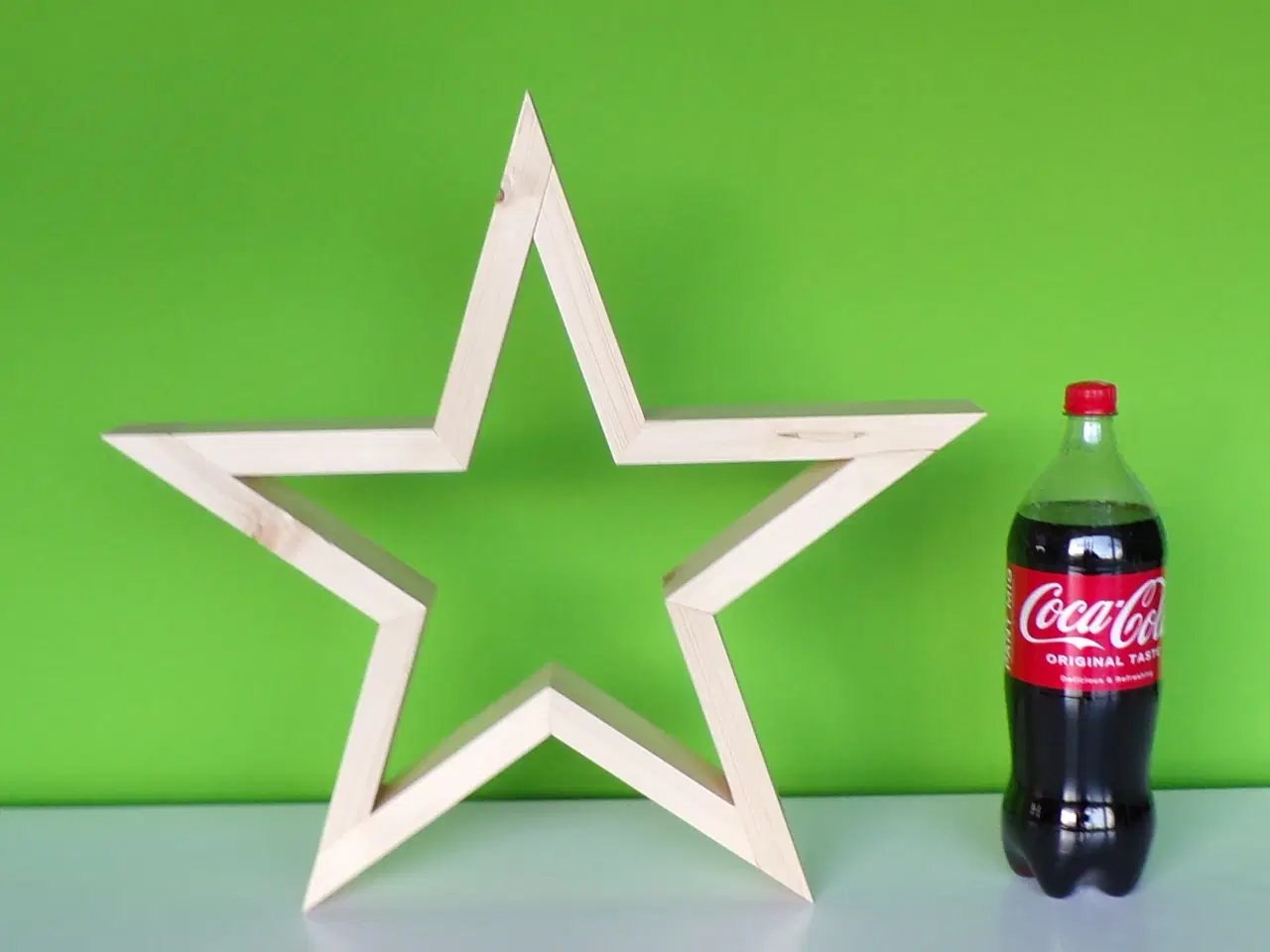 Billede 8 - Ny håndlavet stjerne i lakeret fyrretræ