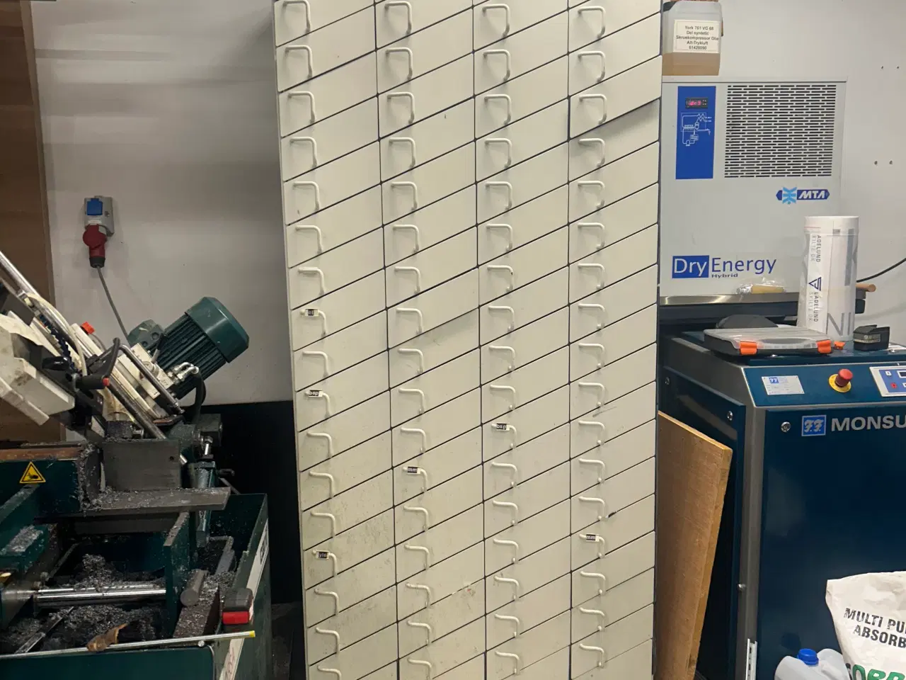 Billede 1 - Skuffeskab med 92 skuffer