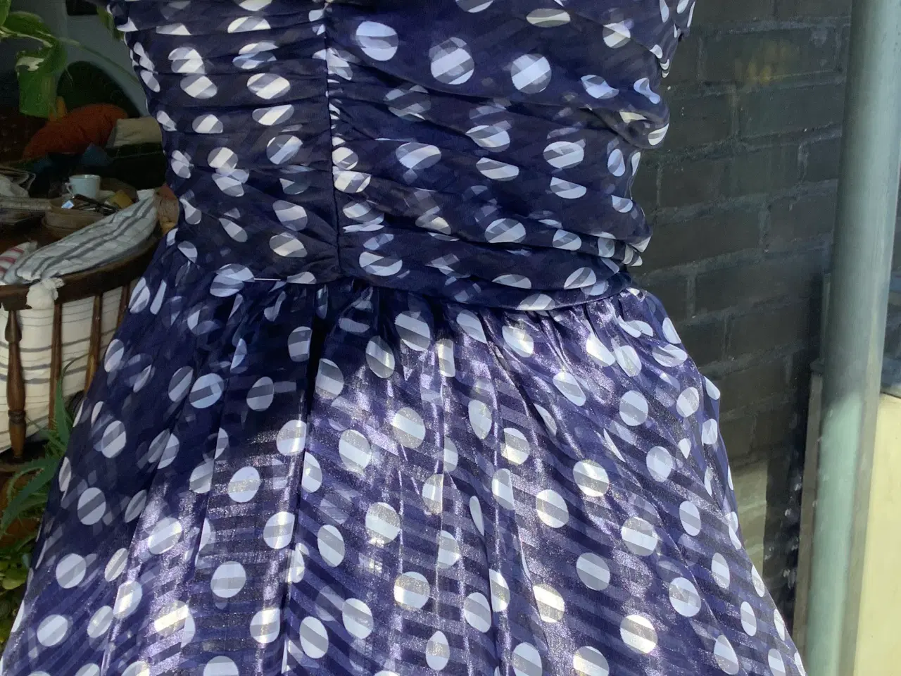 Billede 4 - Flot kjole med gof vidde.