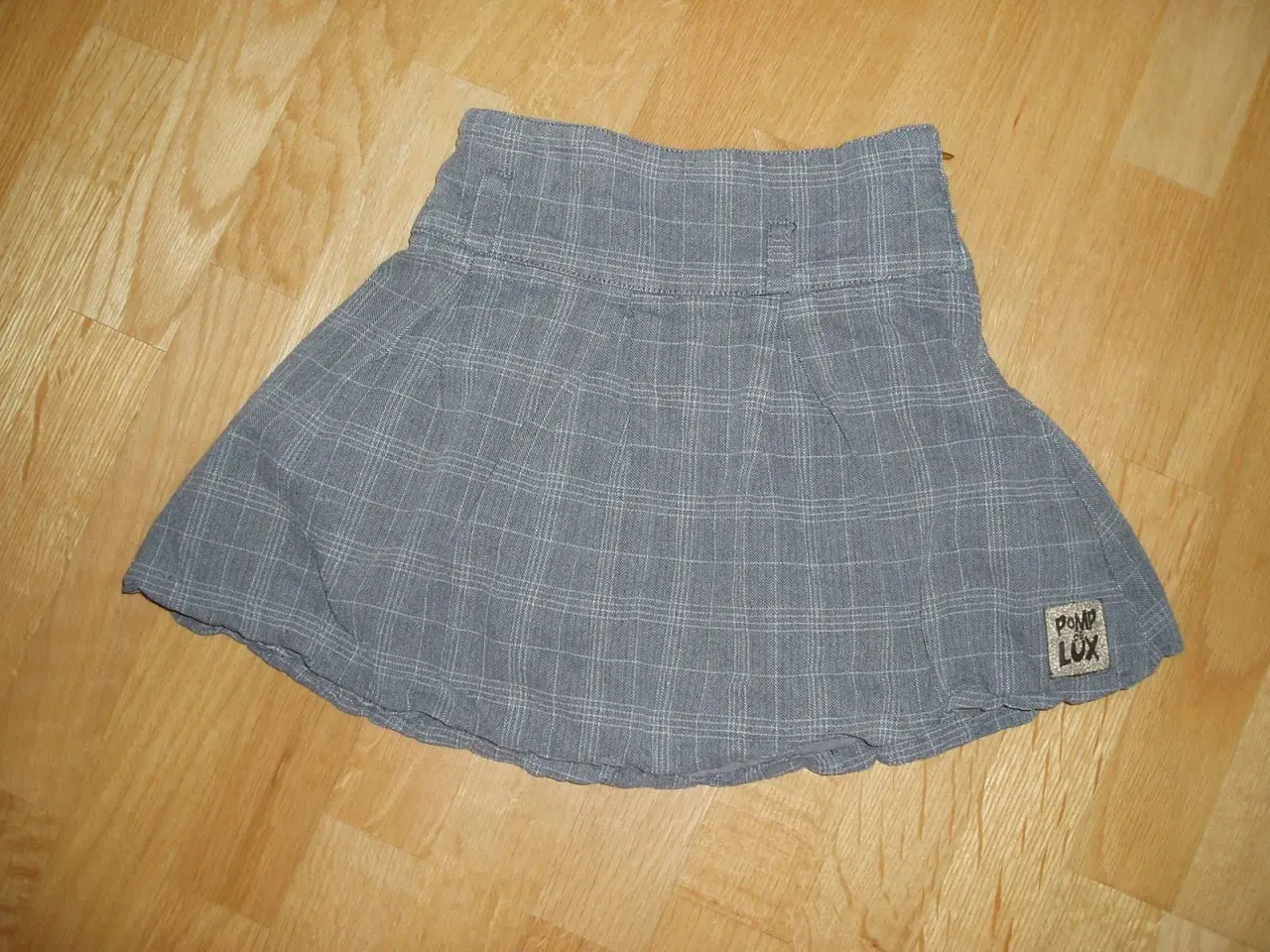 Billede 1 - Pomp de Lux nederdel str. 5-6 år